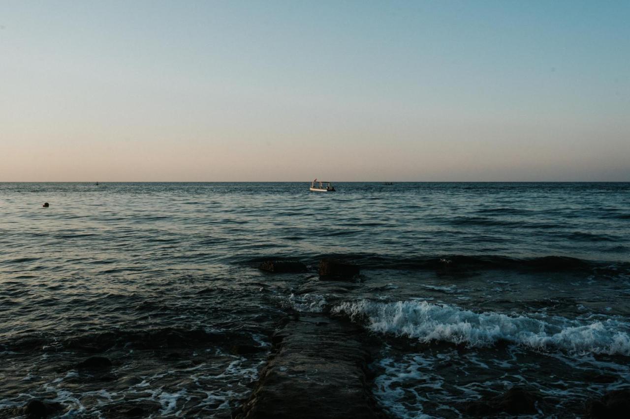 Aloka Bahari Villas Tejakula Buitenkant foto